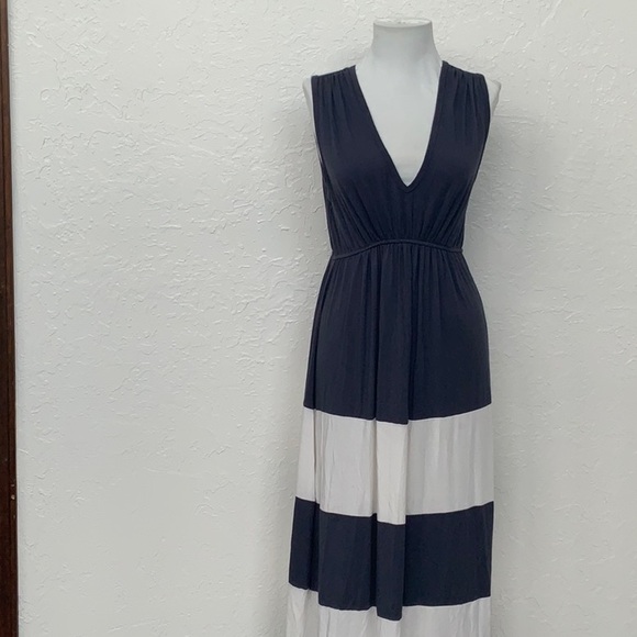 Go Couture Grey White Stripe Maxi Dress Long Empire Stretch Boho Beach - Picture 3 of 8